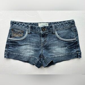 Size 9/10 Maurice’s Low-Rise Denim Shorts